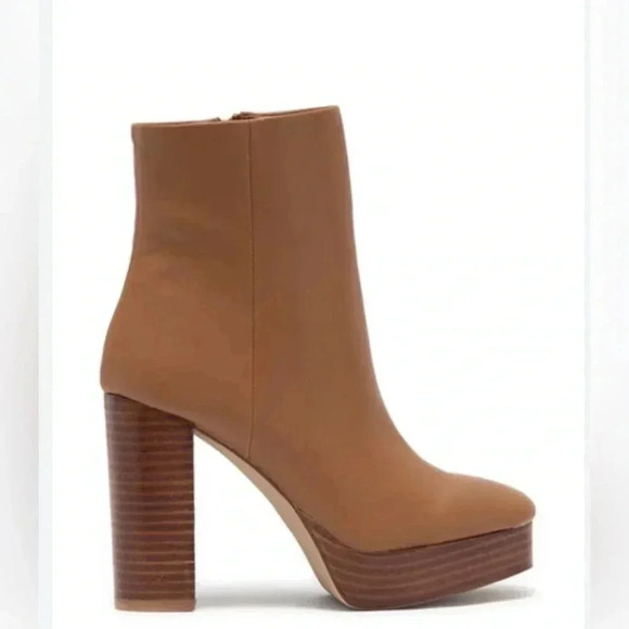 Madden Girl Shoes - Madden Girl Autumn Platform Booties size 10m brown